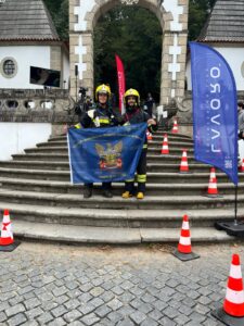 Em Braga, os Bombeiros João Pancadares e Guilherme Correia representaram o nosso Corpo de Bombeiros nos Escadórios da Humanidade
